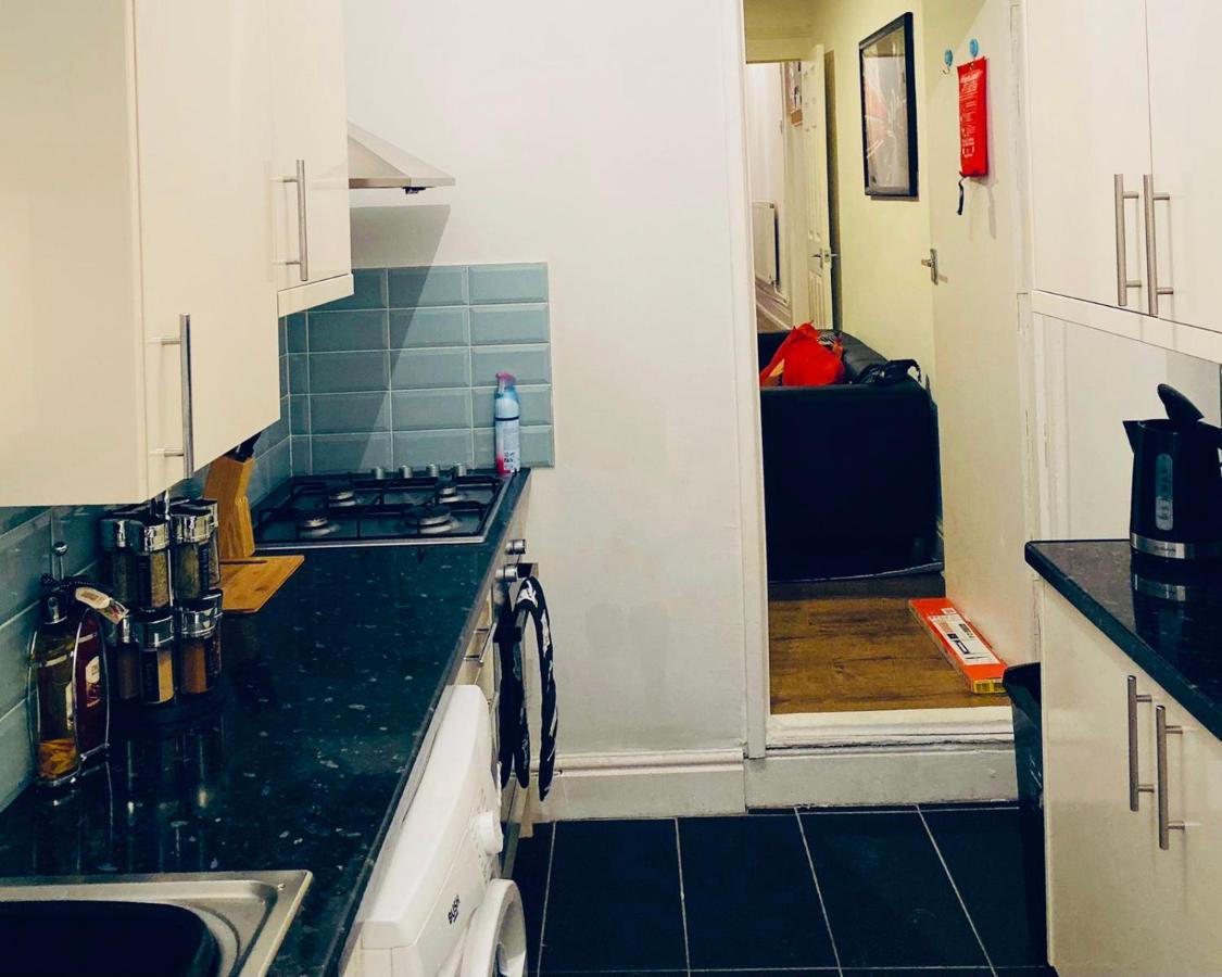 Spacious Four Bedroom Home 3 Bathrooms - 考文垂 外观 照片