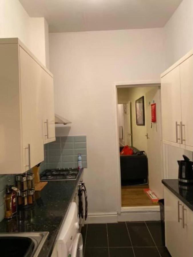 Spacious Four Bedroom Home 3 Bathrooms - 考文垂 外观 照片